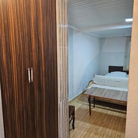 Guest House 2 Floor バトゥーミ エクステリア 写真