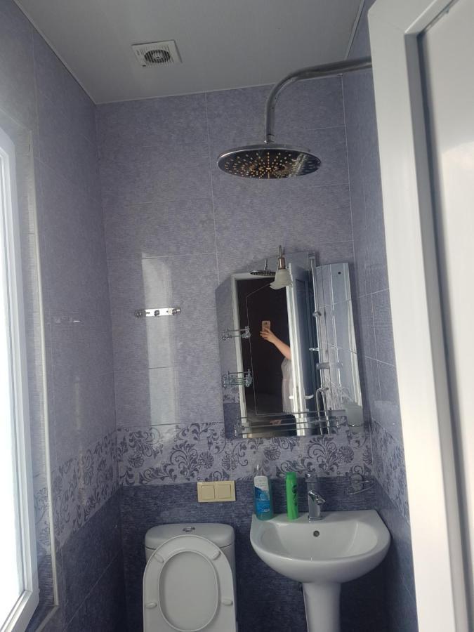 Guest House 2 Floor バトゥーミ エクステリア 写真