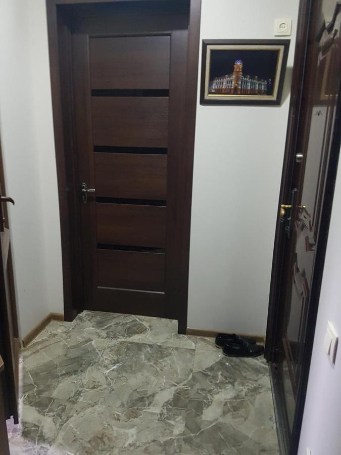 Guest House 2 Floor バトゥーミ エクステリア 写真