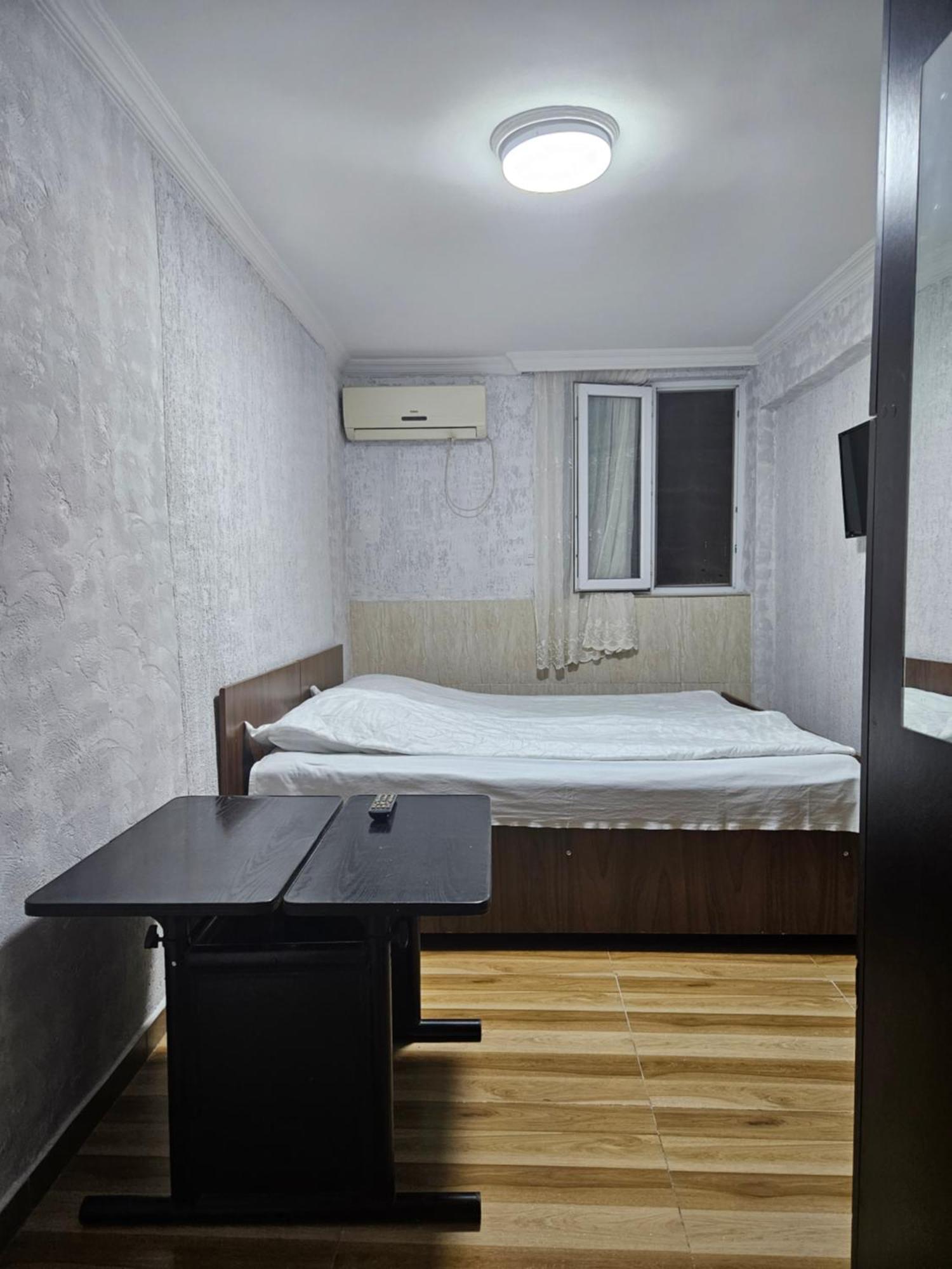 Guest House 2 Floor バトゥーミ エクステリア 写真