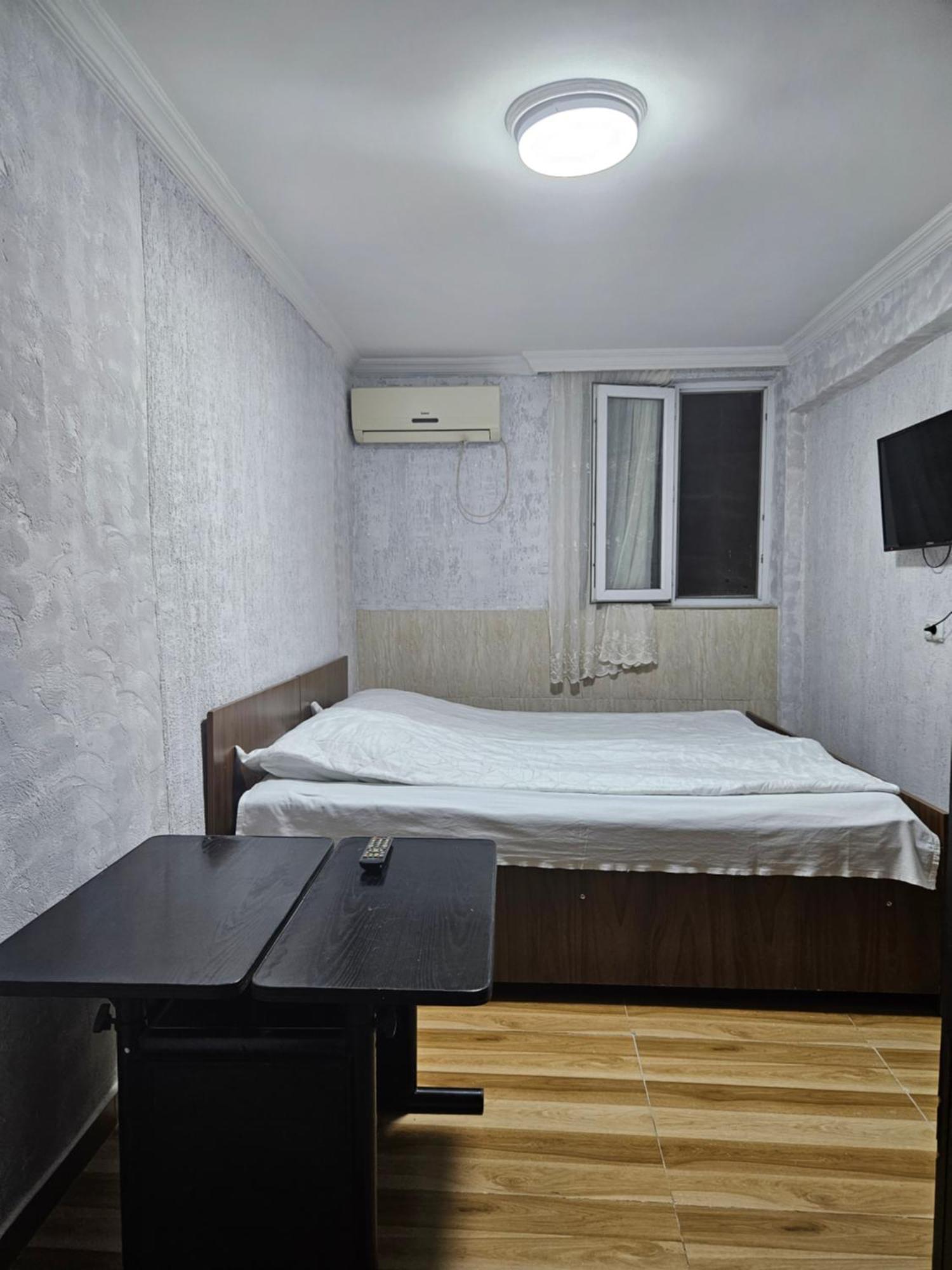 Guest House 2 Floor バトゥーミ エクステリア 写真