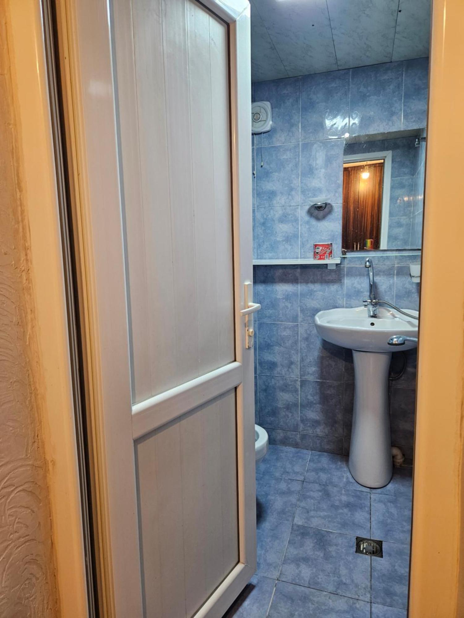 Guest House 2 Floor バトゥーミ エクステリア 写真